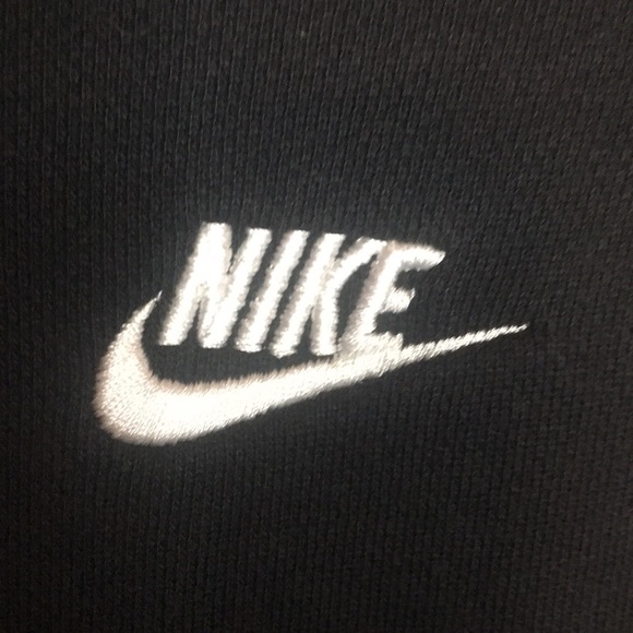 NIKE RED TAG VINTAGE HOODIE SIZE L ZIP POCKET ON SLEEVE - Picture 3 of 6